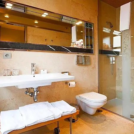 Hotel Fruela 3*