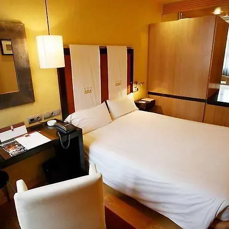 Fruela Hotel 3*