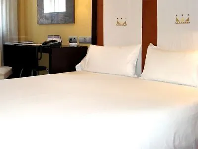 Fruela Hotel